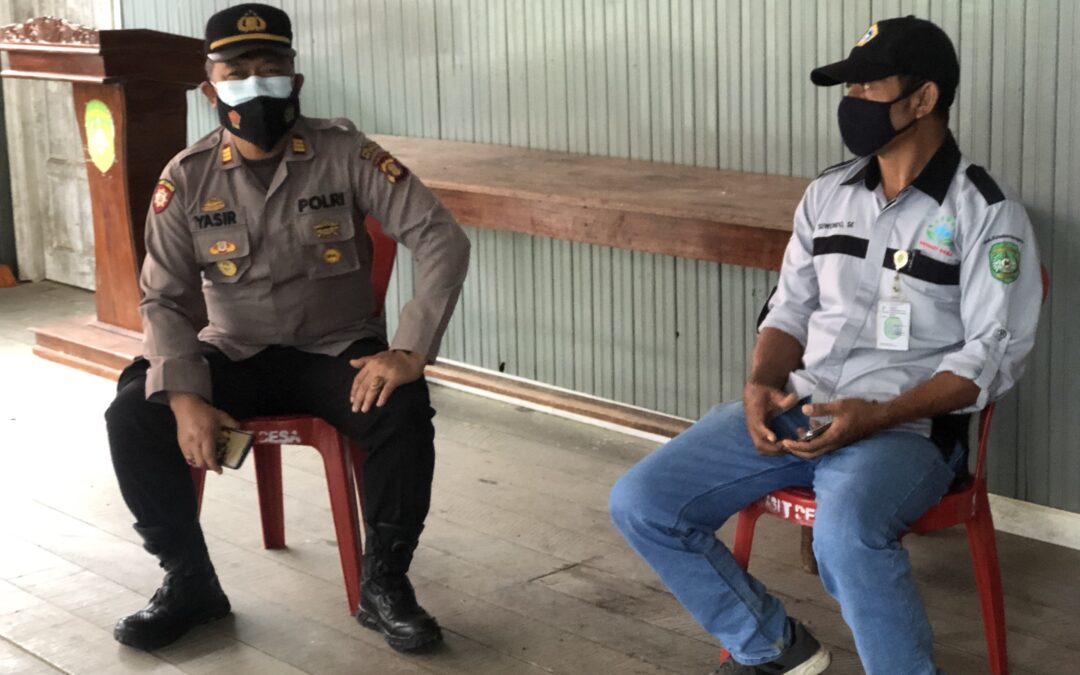 Penyemprotan Disinfektan Di Desa Bhuana Jaya