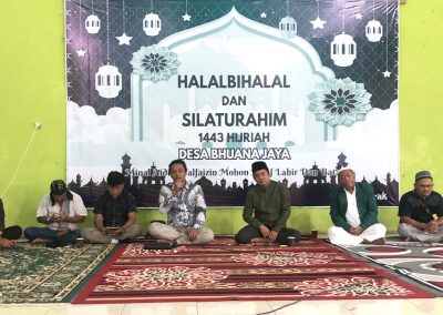 KEPALA DESA BHUANA JAYA GELAR HALAL BIHALAL PERERAT SILATURAHMI