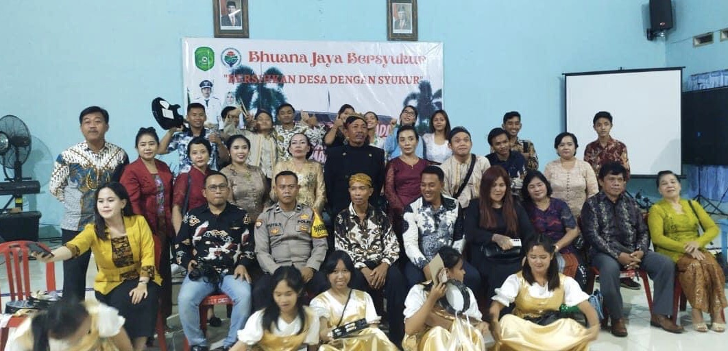Dalam Rangka Bersih Desa, Desa Bhuana Jaya Adakan Doa Bersama