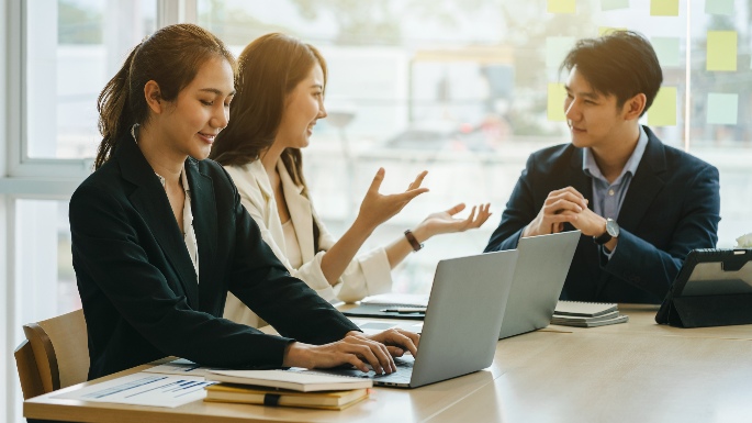 Cara Memilih Rencana Asuransi Kesehatan yang Tepat untuk Karyawan