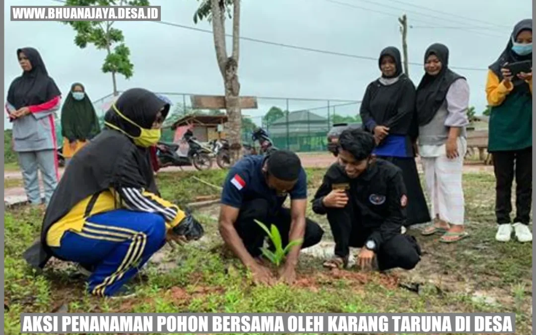 Aksi Penanaman Pohon Bersama oleh Karang Taruna di Desa