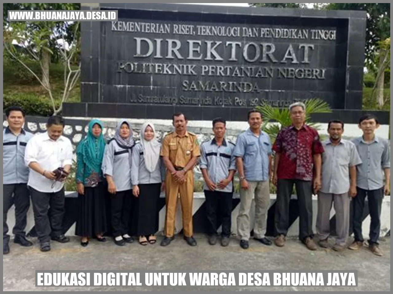 Edukasi digital untuk warga Desa Bhuana Jaya