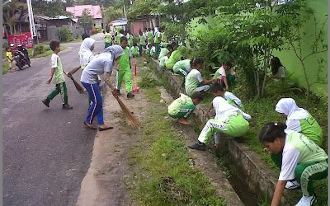 Gotong Royong dan Pemberdayaan Ekonomi Masyarakat Lokal