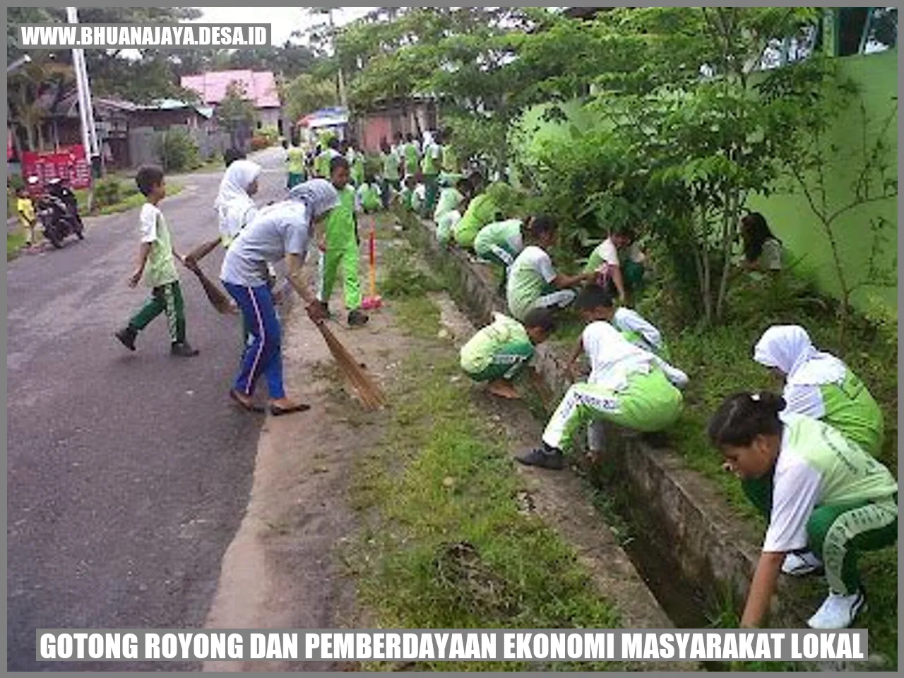 Gotong Royong dan Pemberdayaan Ekonomi Masyarakat Lokal