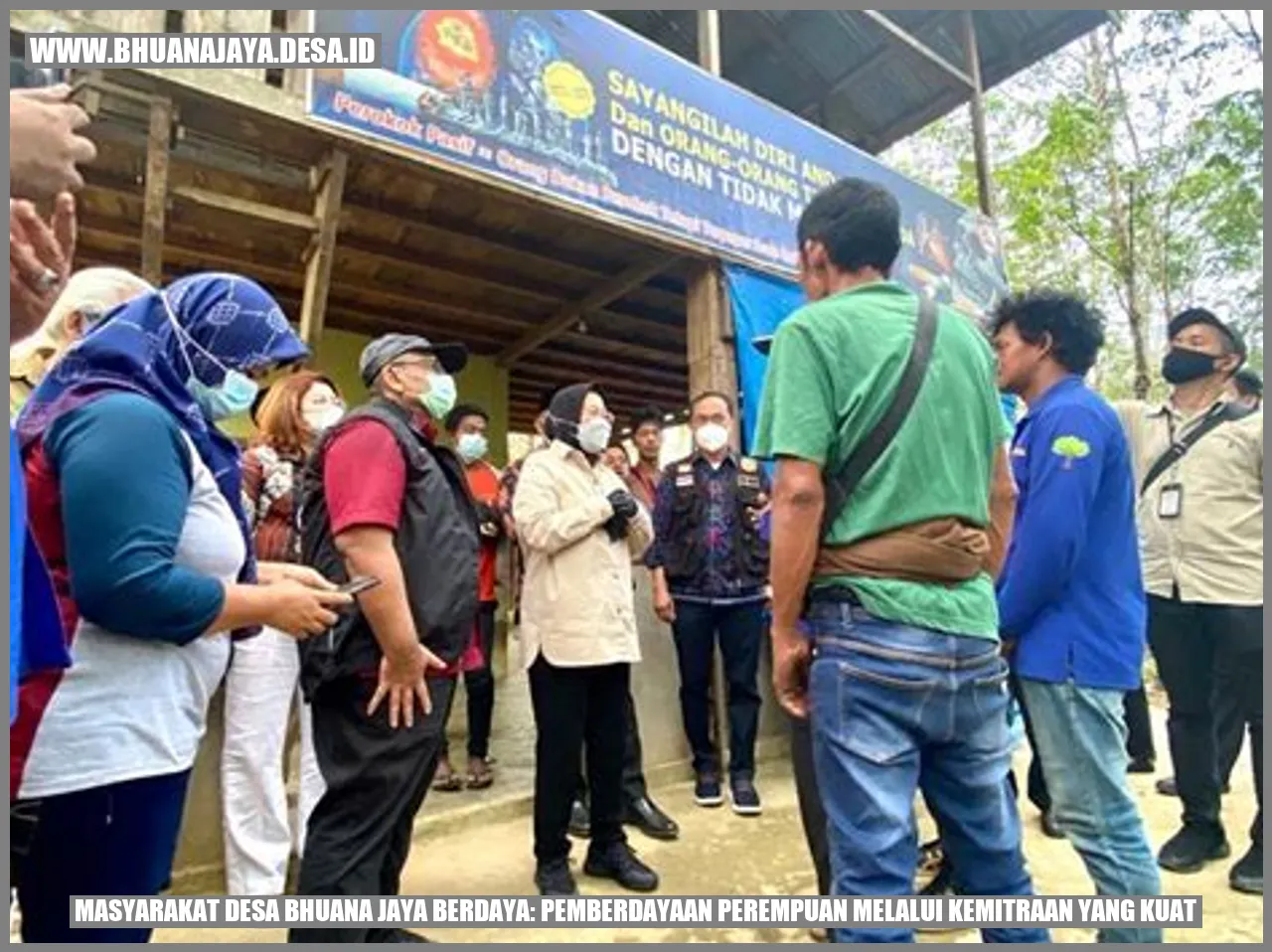 Masyarakat Desa Bhuana Jaya Berdaya: Pemberdayaan Perempuan melalui Kemitraan yang Kuat