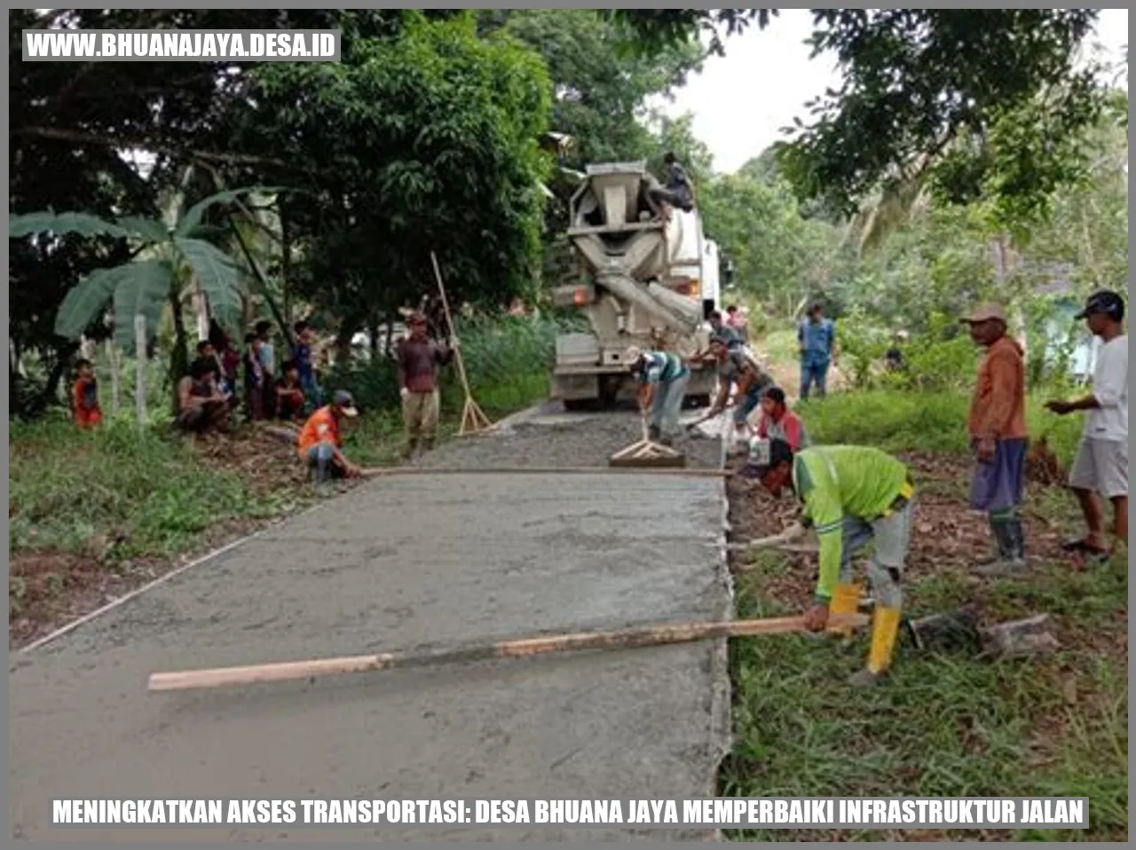 Meningkatkan Akses Transportasi: Desa Bhuana Jaya Memperbaiki Infrastruktur Jalan