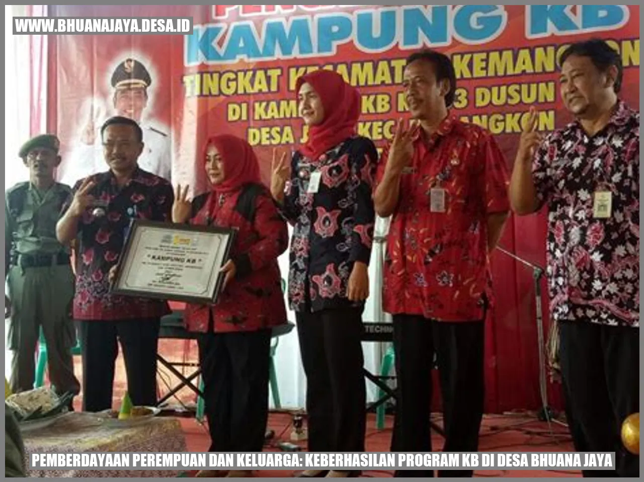 Gambar Pemberdayaan Perempuan dan Keluarga: Keberhasilan Program KB di Desa Bhuana Jaya