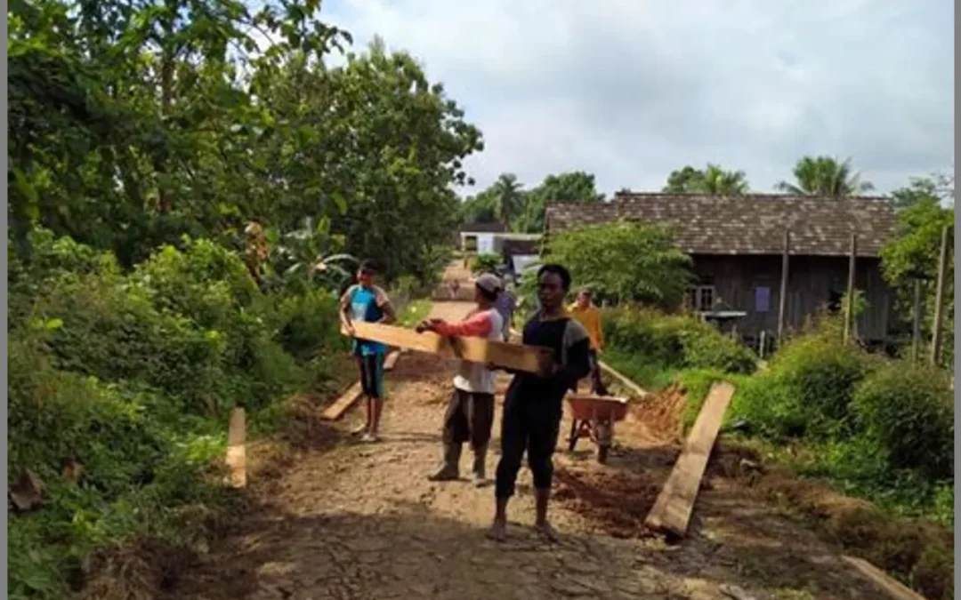 Pemberdayaan UMKM di Desa Bhuana Jaya: Menyulam Kemandirian Ekonomi
