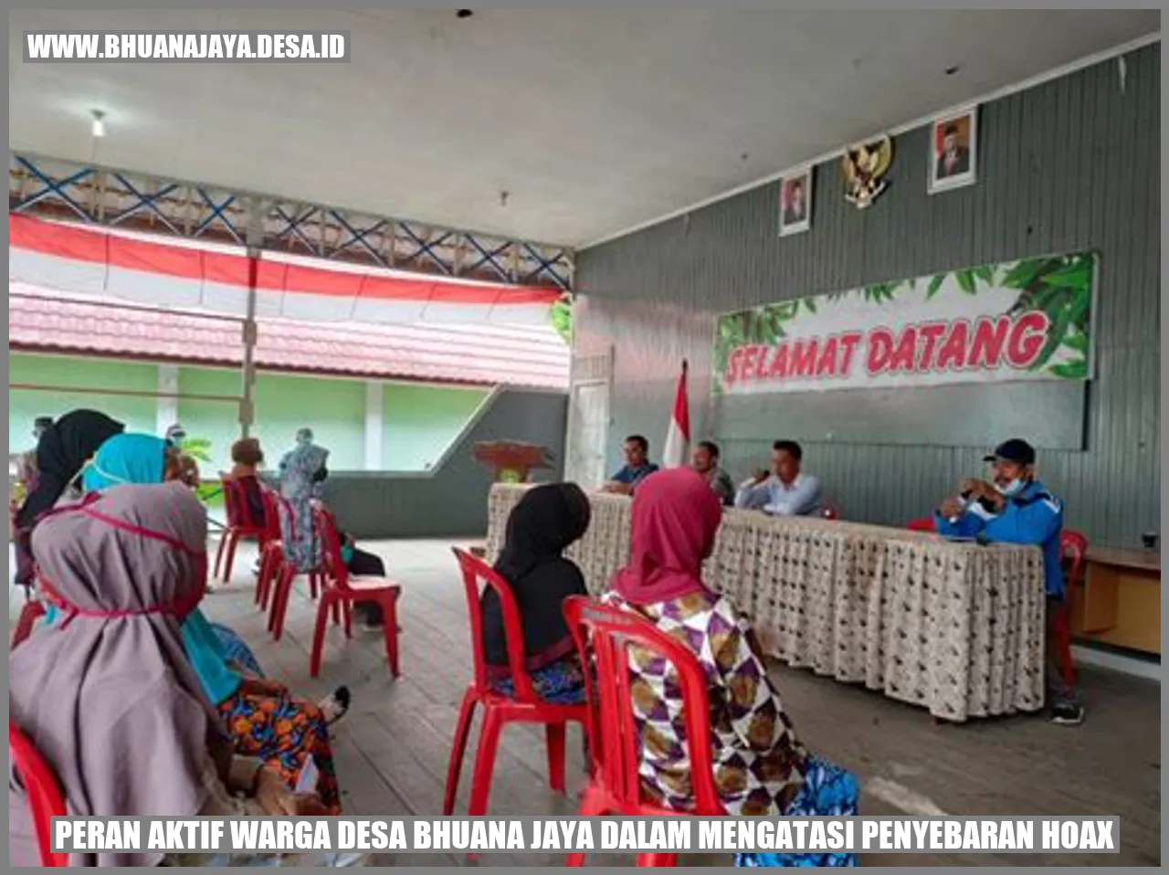 Peran Aktif Warga Desa Bhuana Jaya dalam Mengatasi Penyebaran Hoax